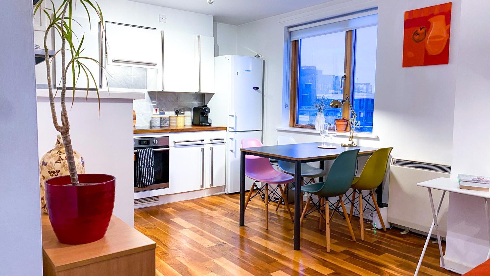 2 Bed Shoreditch Home With Parking Лондон Экстерьер фото